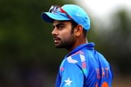 HAMILTON, NEW ZEALAND - JANUARY 22: Virat Kohli of India looks on during the One Day International match between New Zealand and India at Seddon Park on January 22, 2014 in Hamilton, New Zealand.  (Photo by Anthony Au-Yeung/Getty Images)